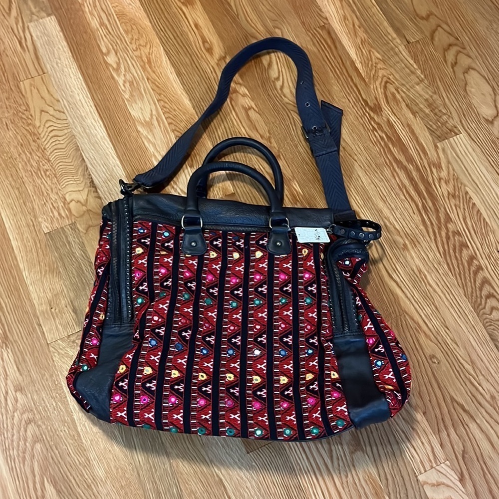 Free People Bijoux Mirrored Weekender Bag NWT - Picture 4 of 16
